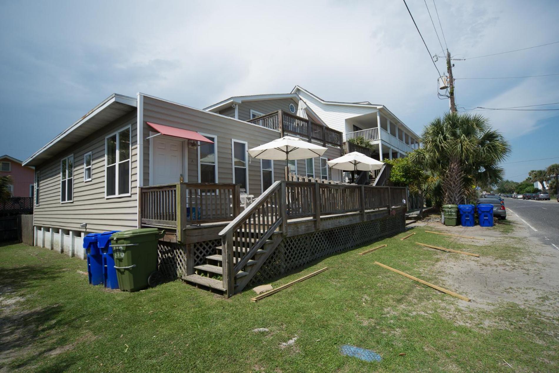 Salty Shack Unit C - Salty Shack - Dog Friendly Home - Across From The Beach - Central Location! Folly Beach Δωμάτιο φωτογραφία
